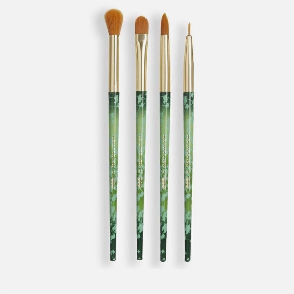 DC X Revolution Poison Ivy Make Up Brush Set 4 Piece NWT Ipsy drawstring bag